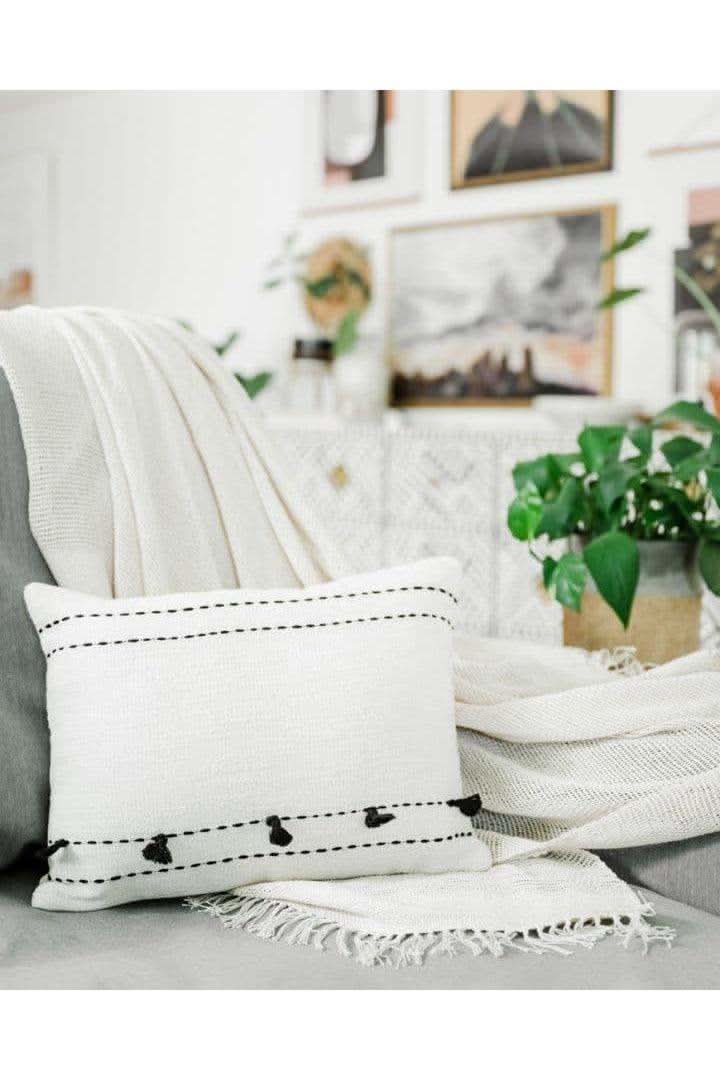 16" Tasseled Throw Pillow - SwagglyLife Home & Fashion